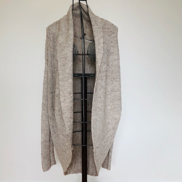 Knit cocoon sweater. Fits medium to large.